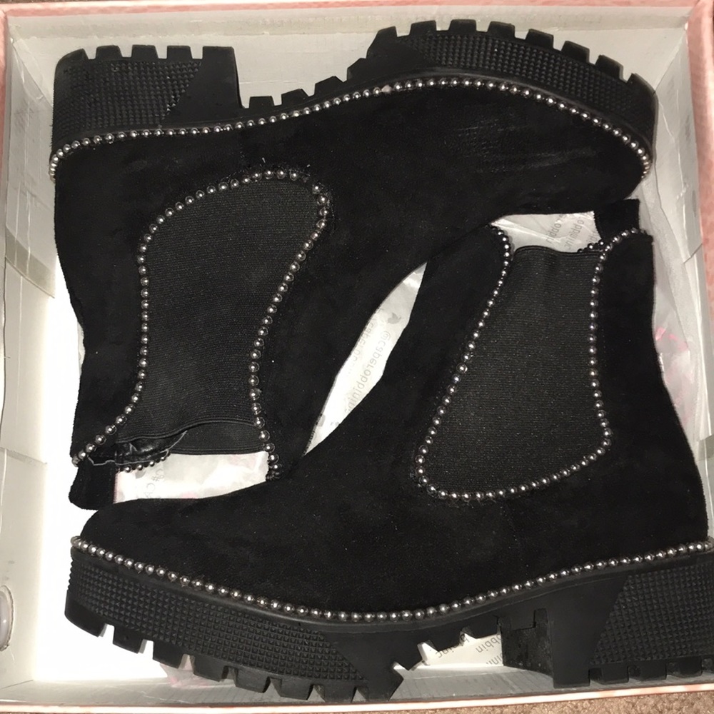 NEW Chunky Chelsea Booties
